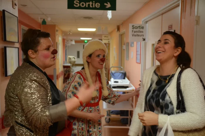 Des clowns qui redonnent le sourire aux enfants hospitalisés