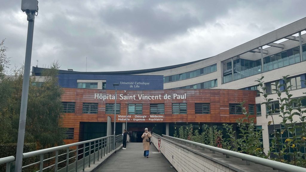 L'hôpital Saint Vincent de Paul à Lille - crédit Camille Allisy
