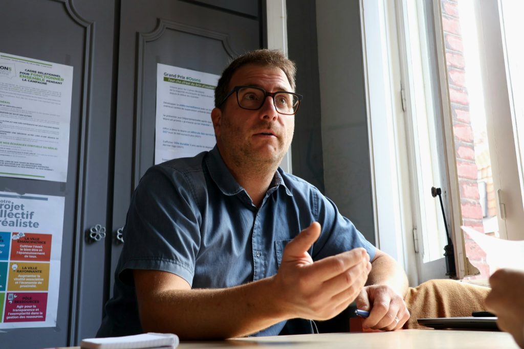 Cyprien Richer dans les locaux d'Osons Saint-André
