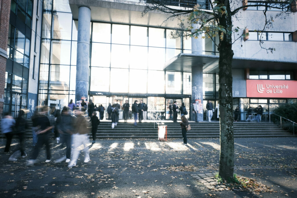 Parvis de la FSJPS, Lille