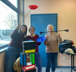 Annie et ses proches durant l'atelier cirque